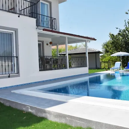 Villa Yyy